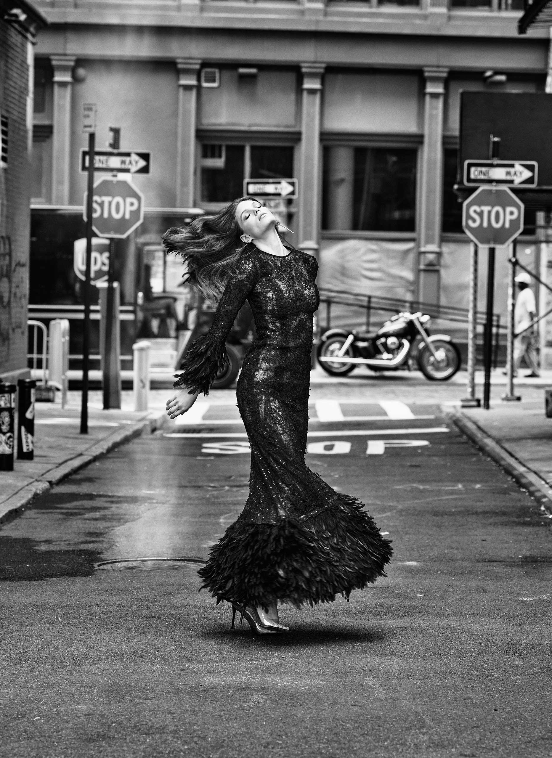 Christian_Angerer_fashion_portrait_photographer_munich_new_york_city_street_Becca_bnw_NYC_2